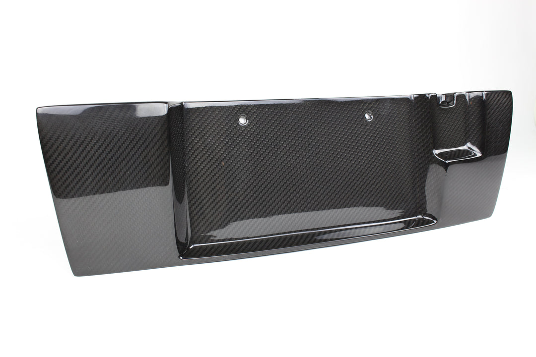 APR PEFORMANCE R35 GT-R CARBON FIBER LICENSE PLATE BACKING (2012-2016)