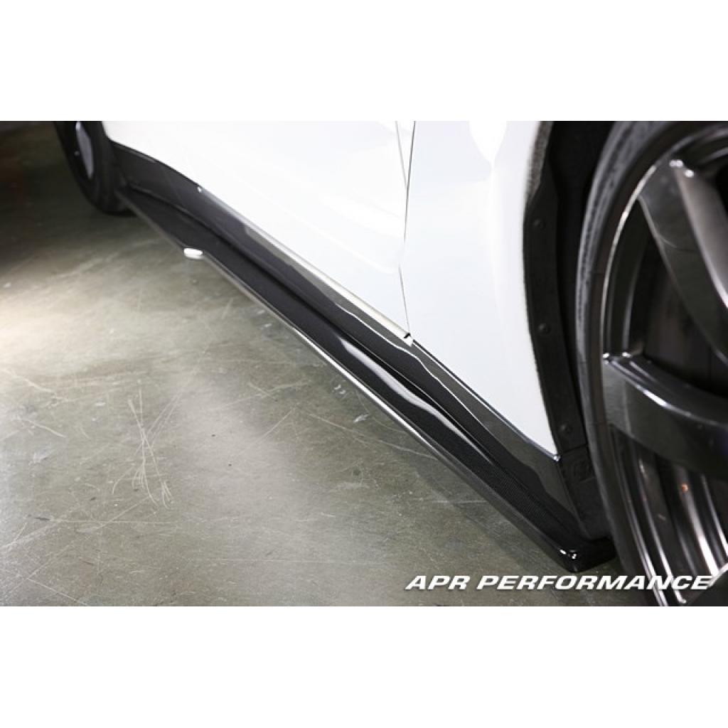 APR PEFORMANCE R35 GT-R CARBON FIBER SIDE ROCKER EXTENSIONS/SIDE SKIRT (2008-2016)
