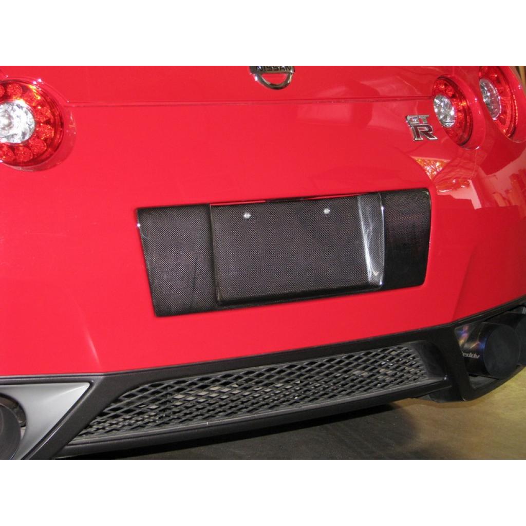 APR PEFORMANCE R35 GT-R CARBON FIBER LICENSE PLATE BACKING (2008-2011)