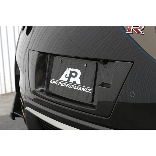 APR PEFORMANCE R35 GT-R CARBON FIBER LICENSE PLATE BACKING (2017-2022)