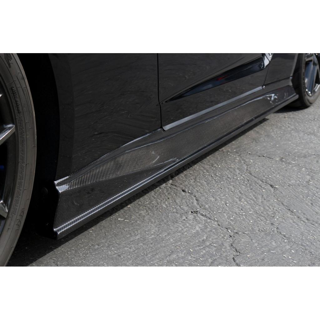 APR PEFORMANCE R35 GT-R CARBON FIBER SIDE ROCKER EXTENSIONS/SIDE SKIRT (2017-2022)