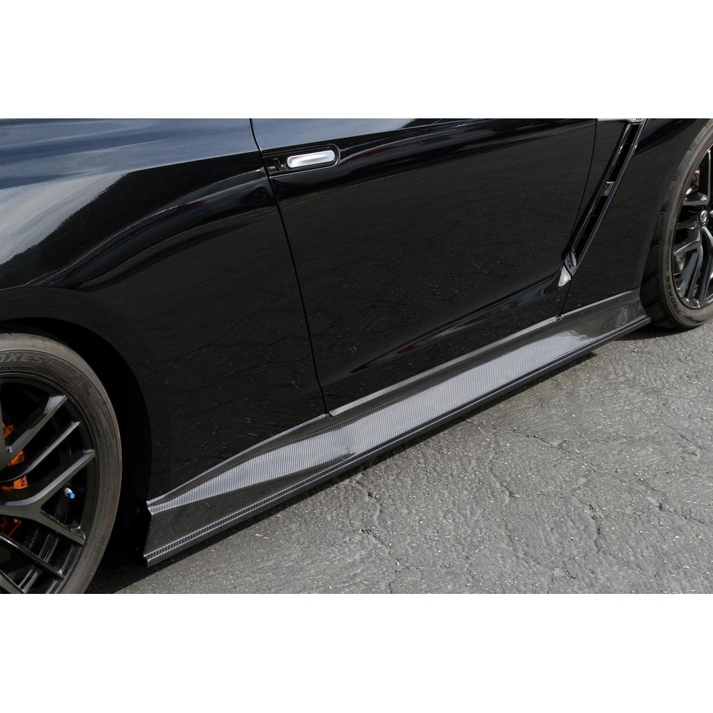 APR PEFORMANCE R35 GT-R CARBON FIBER SIDE ROCKER EXTENSIONS/SIDE SKIRT (2017-2022)