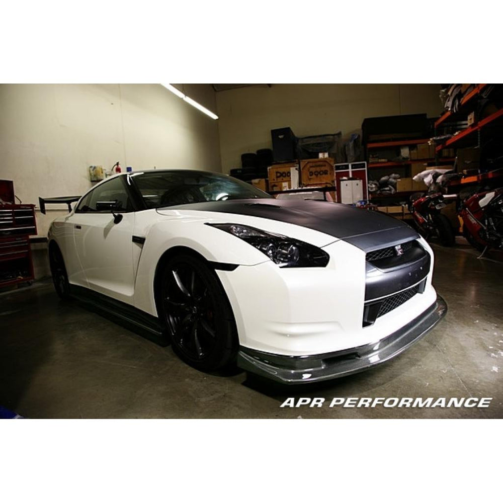 APR PEFORMANCE R35 GT-R CARBON FIBER FRONT AIRDAM/LIP (2008-2011)