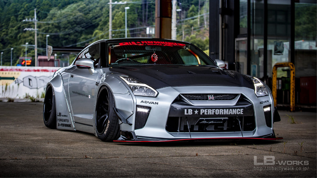 Liberty Walk LB☆WORKS Nissan GT-R R35 Type 1.5 Widebody Kit Liberty Walk LB☆WORKS Nissan GT-R R35 Type 1.5 Widebody Kit