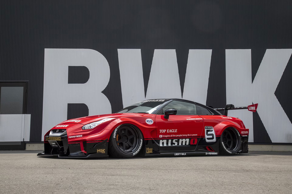 Liberty Walk LB-Silhouette WORKS Nissan GT-R 35GT-RR Widebody Kit