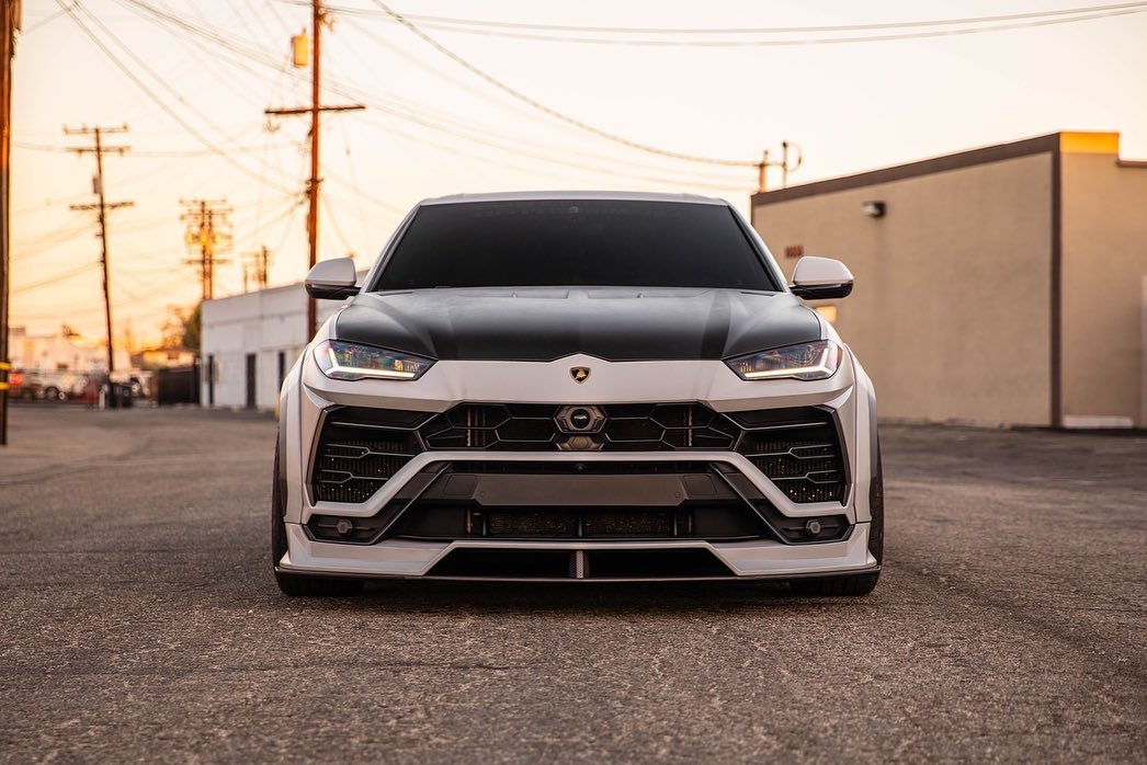 Liberty Walk LB★WORKS Lamborghini Urus Widebody Kit