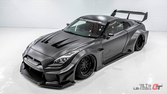 LB-Silhouette WORKS GT 35GT-RR Ver.1/2 Complete Body kit
